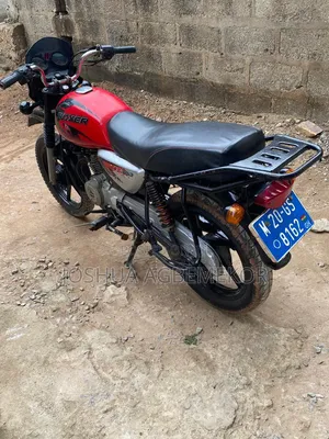Bajaj Boxer 2020 Red