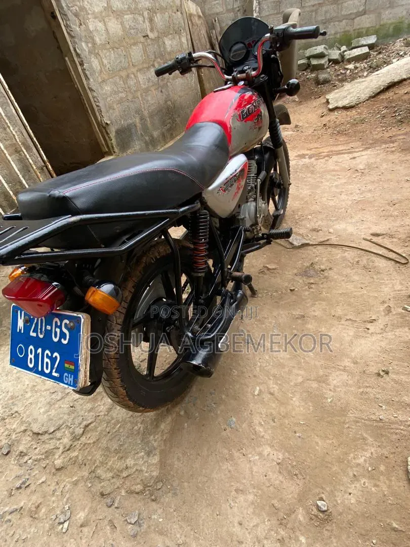 Bajaj Boxer 2020 Red