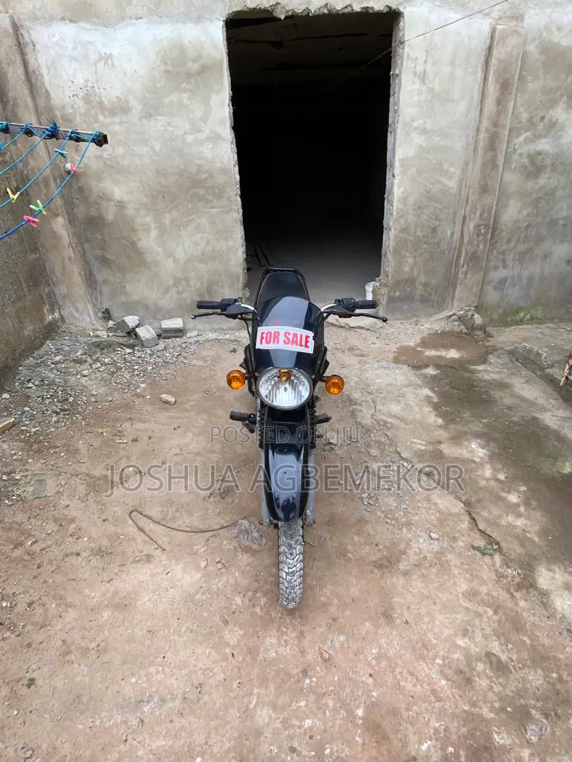 Bajaj Boxer 2020 Red