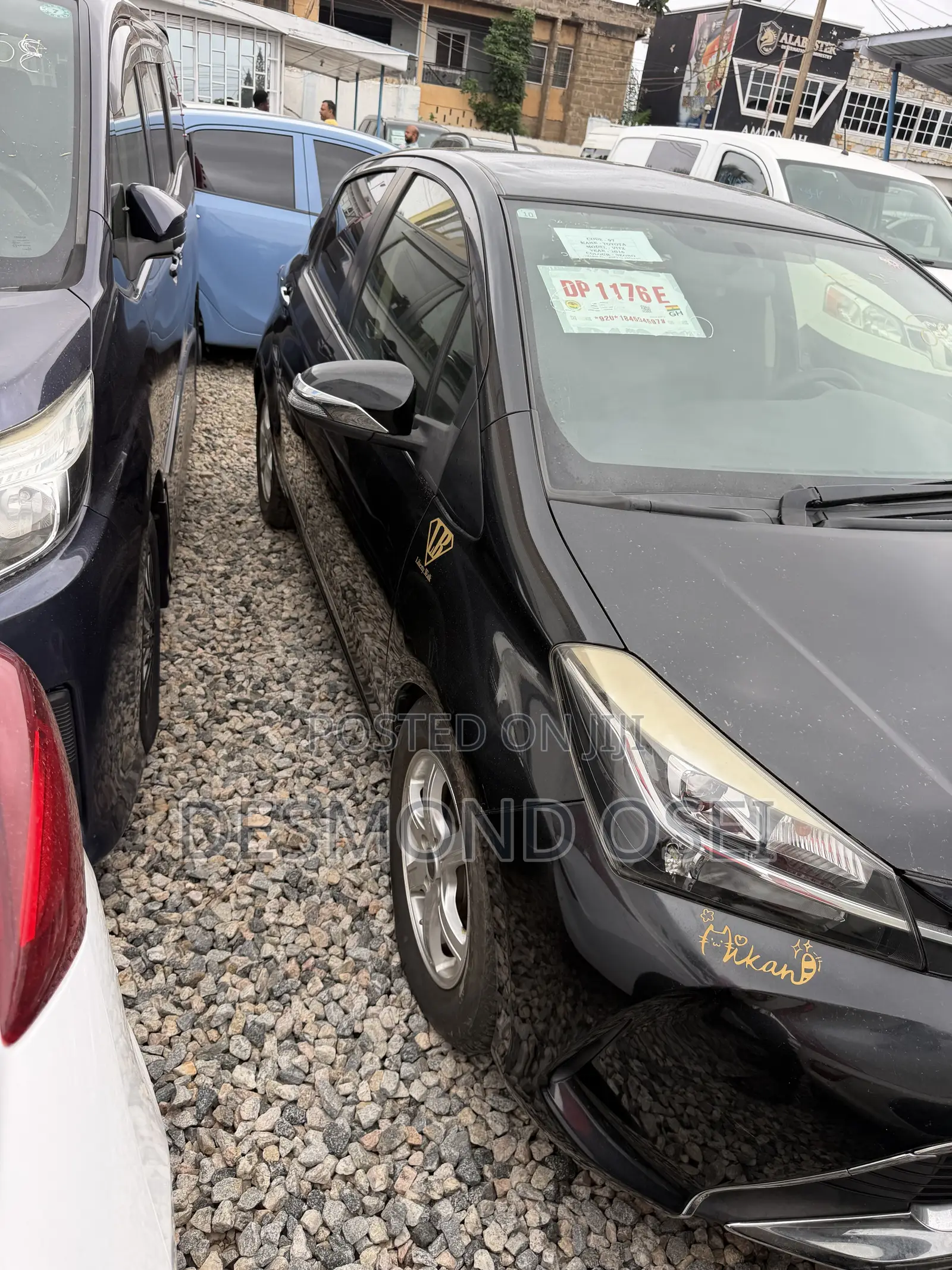 Toyota Vitz 1.5 FWD 5dr 2016 Black