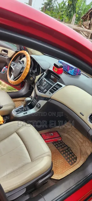 Chevrolet Cruze 2012 Red