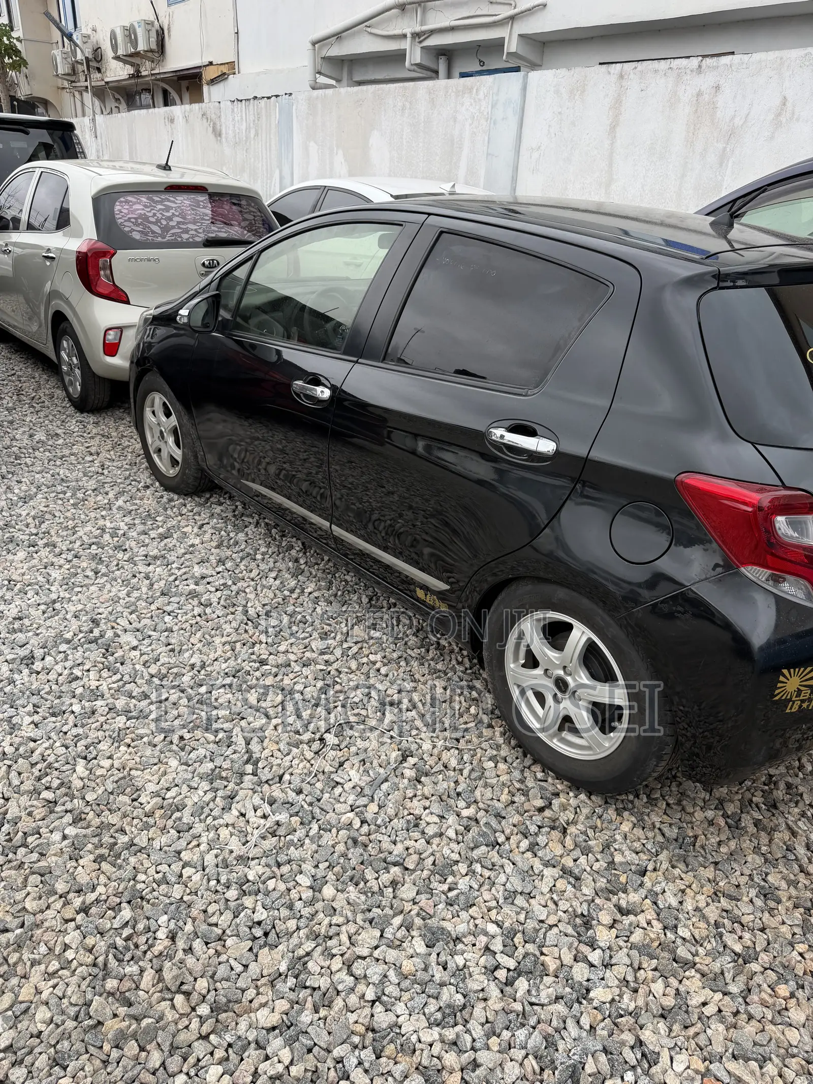 Toyota Vitz 1.5 FWD 5dr 2016 Black