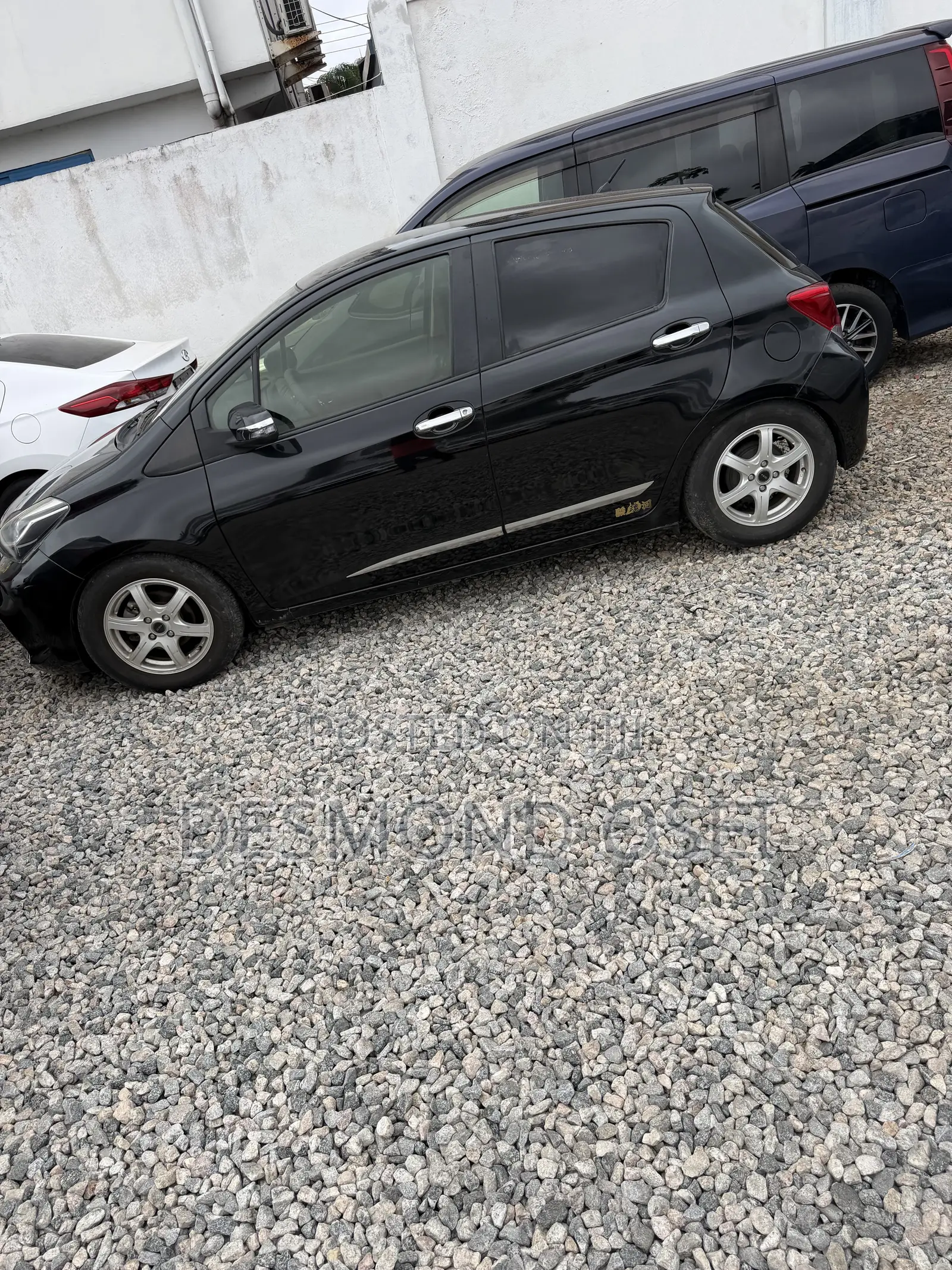 Toyota Vitz 1.5 FWD 5dr 2016 Black