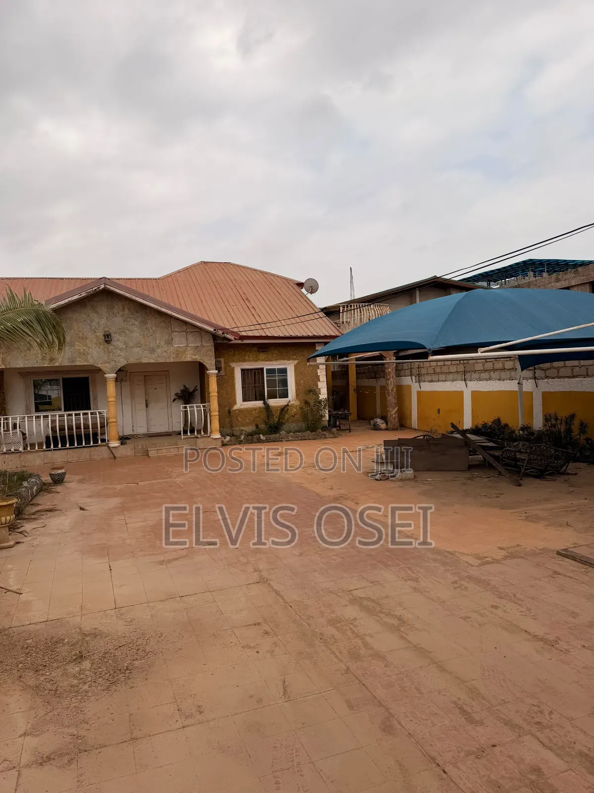 4bdrm House in Barrie Weija, Accra Metropolitan for sale