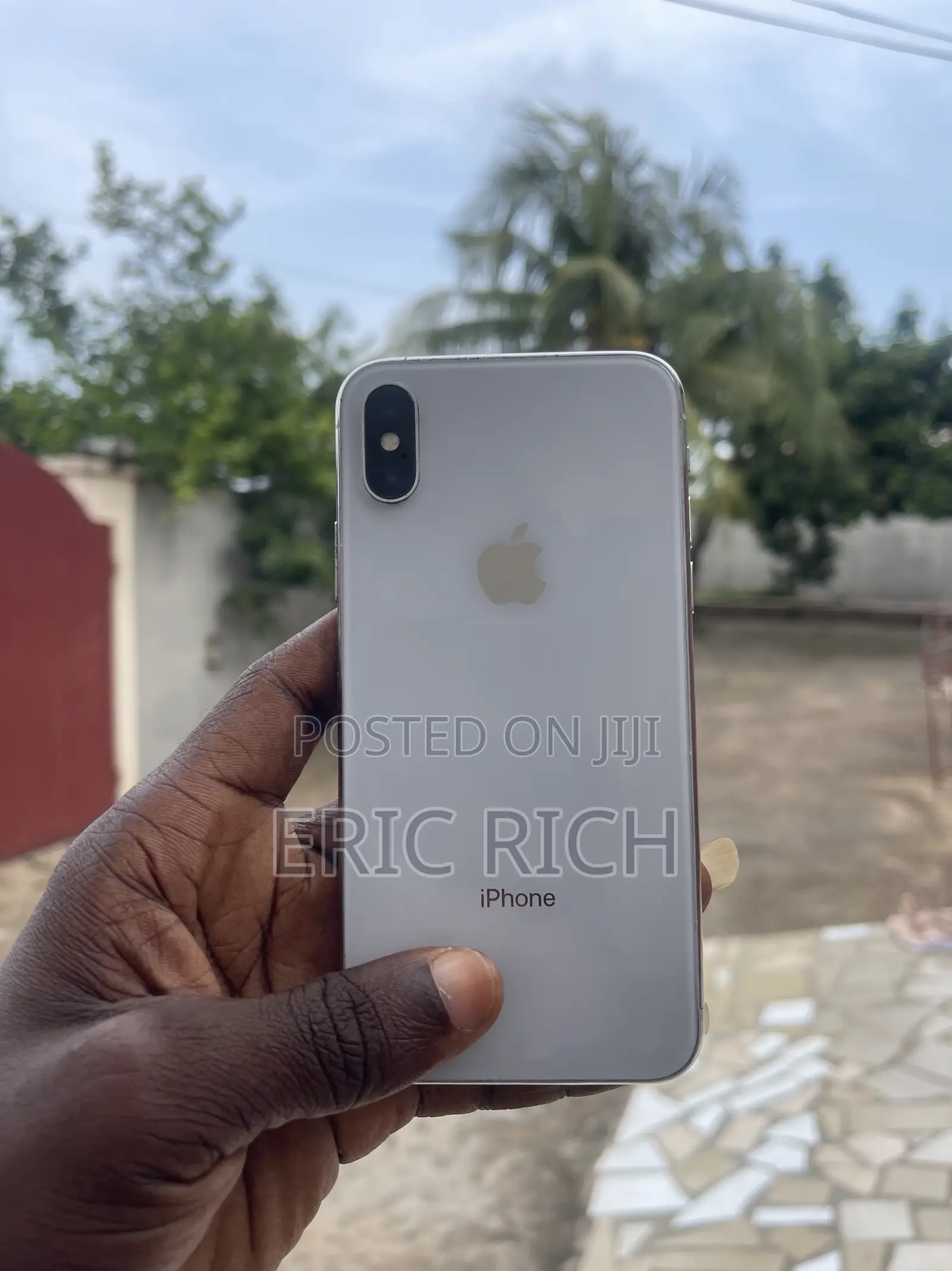 Apple iPhone X 64 GB White