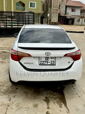 Toyota Corolla S 4dr Sedan (1.8L 4cyl CVT) 2014 White