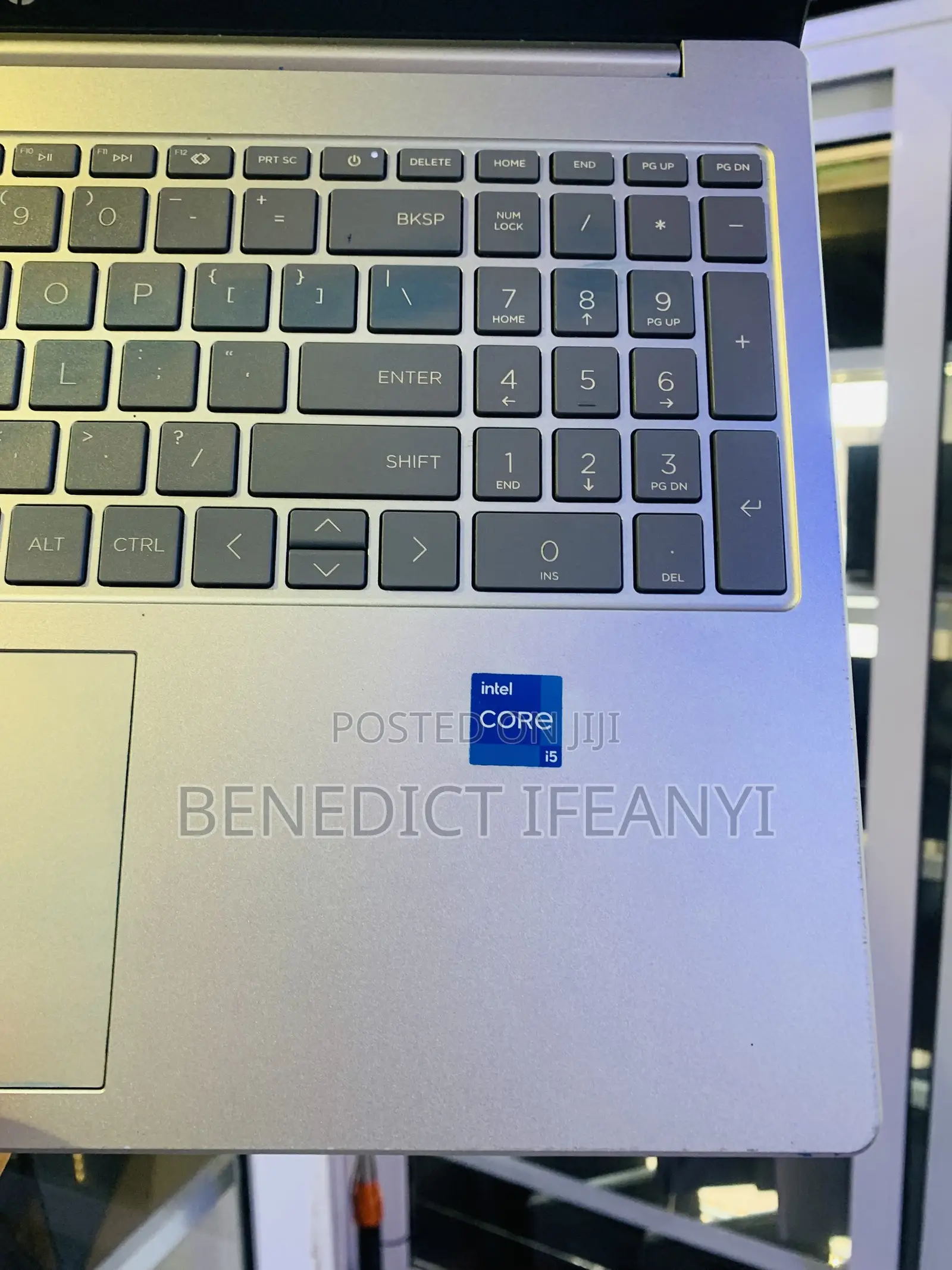 Laptop HP 15-dy1031wm 8GB Intel Core i5 SSD 512GB