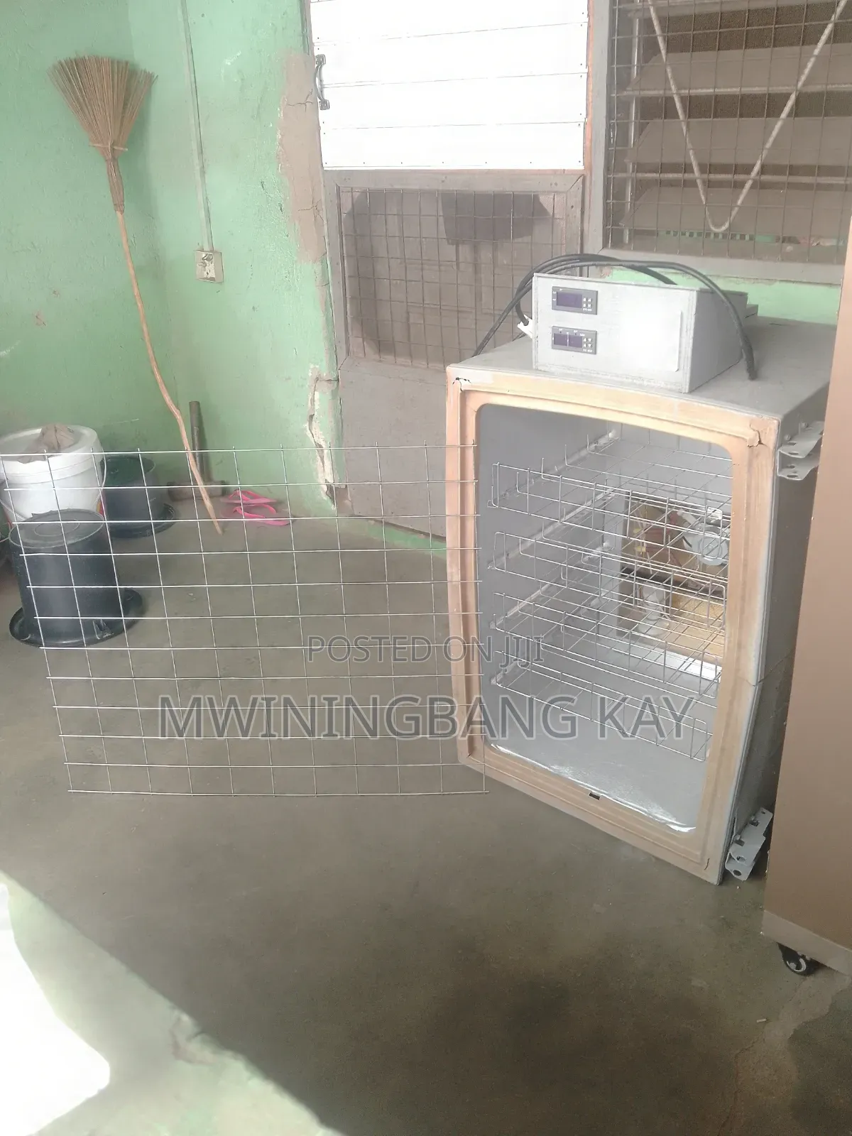 Poultry  Incubator
