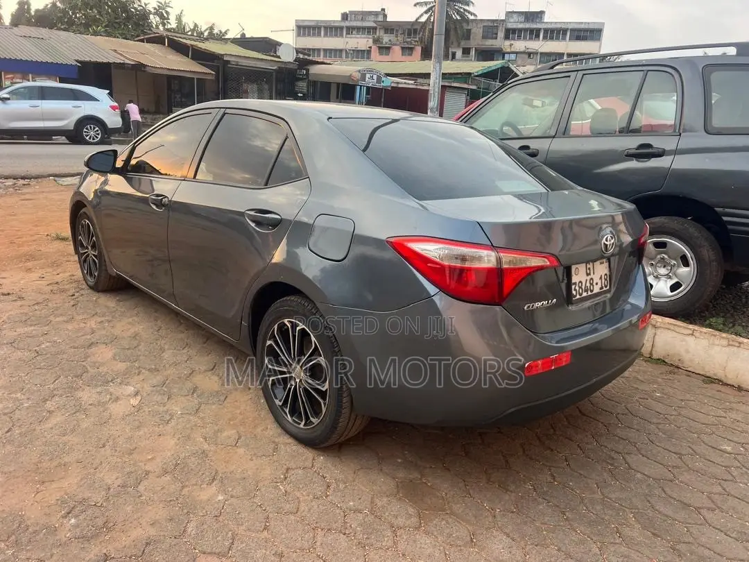 Toyota Corolla LE 4dr Sedan (1.8L 4cyl CVT) 2016 Gray