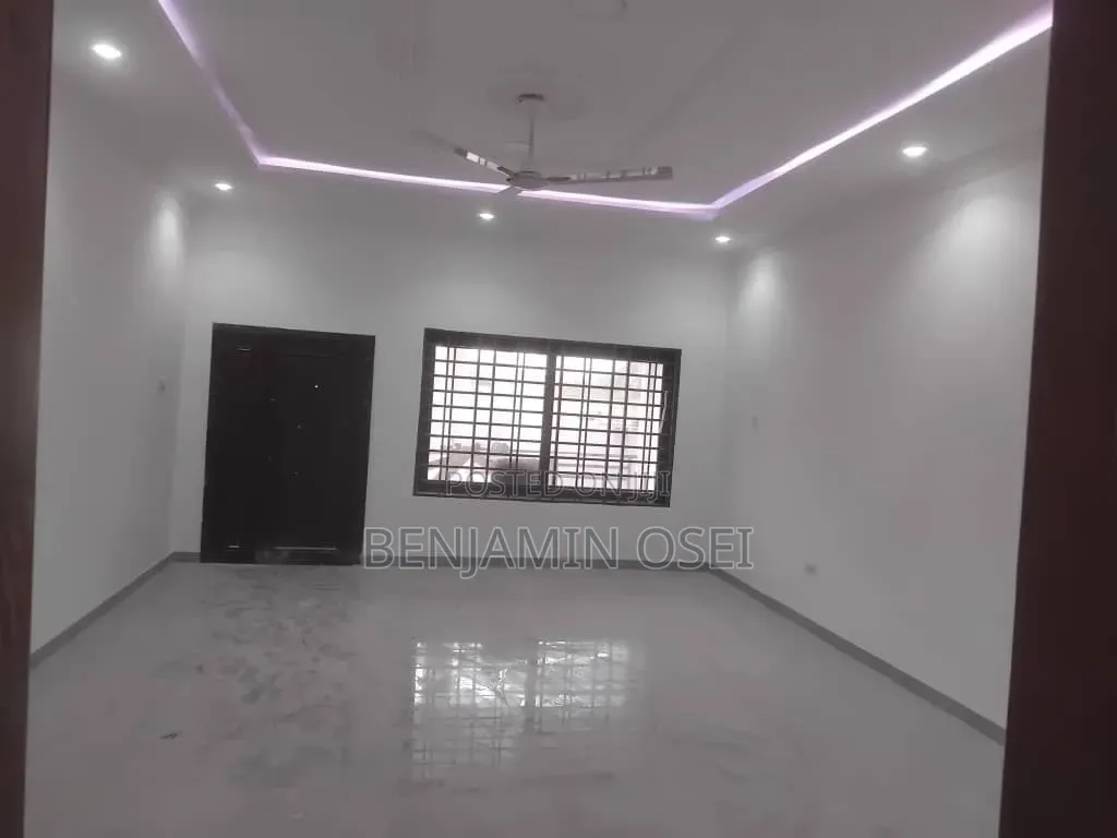 2bdrm House in Gbetsile (Assemblies, Accra Metropolitan for rent