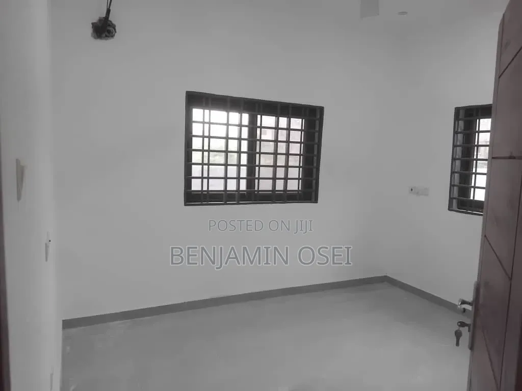 2bdrm House in Gbetsile (Assemblies, Accra Metropolitan for rent