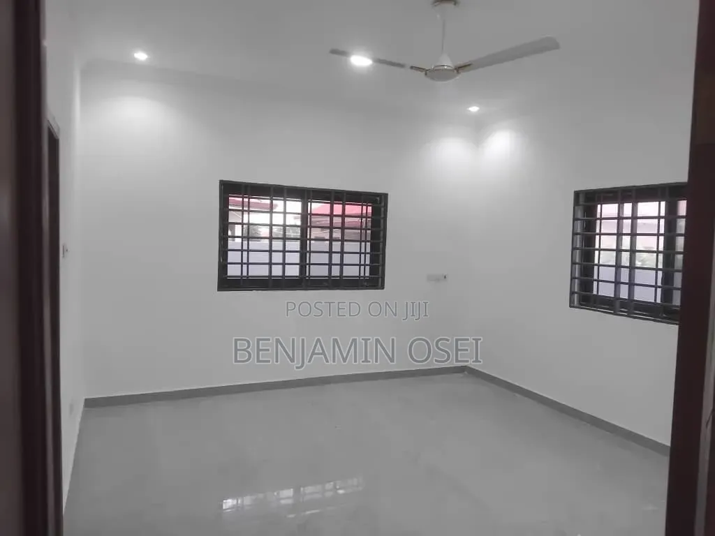 2bdrm House in Gbetsile (Assemblies, Accra Metropolitan for rent