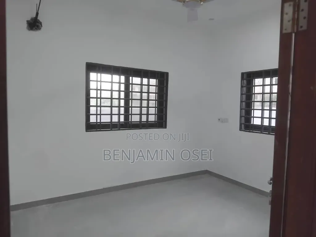 2bdrm House in Gbetsile (Assemblies, Accra Metropolitan for rent