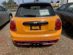 Mini Cooper 2015 Yellow