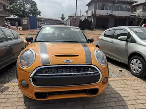 Mini Cooper 2015 Yellow