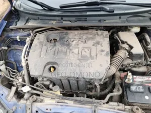 Toyota Corolla SE 4dr Sedan (1.8L 4cyl CVT) 2017 Blue
