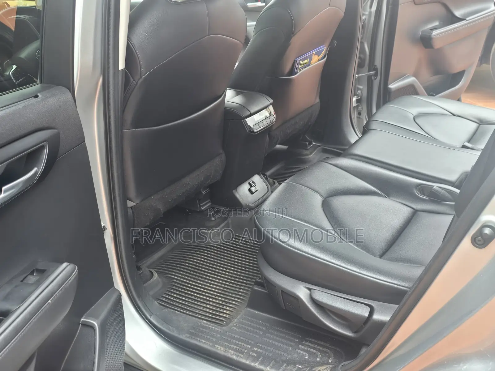Toyota Highlander XLE 2021 Silver