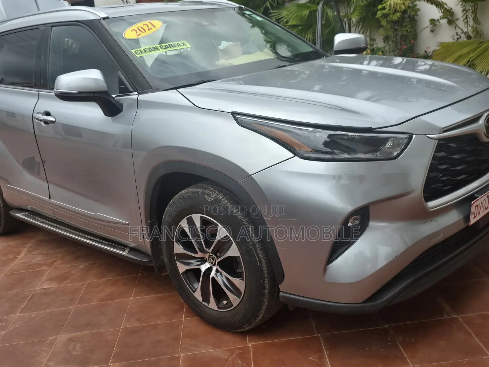 Toyota Highlander XLE 2021 Silver