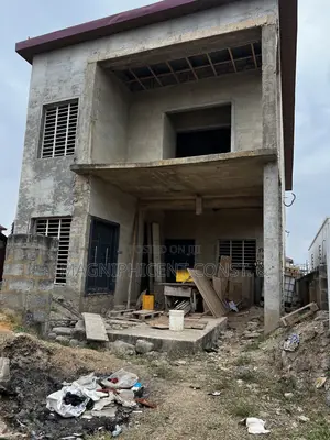 5bdrm Duplex in Lakeside Estate, Ashaley Botwe for sale