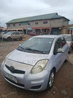 Toyota Vitz 1.0 FWD 3dr 2010 Silver