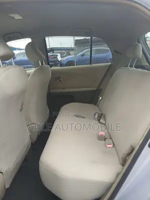 Toyota Vitz 1.0 FWD 3dr 2010 Silver