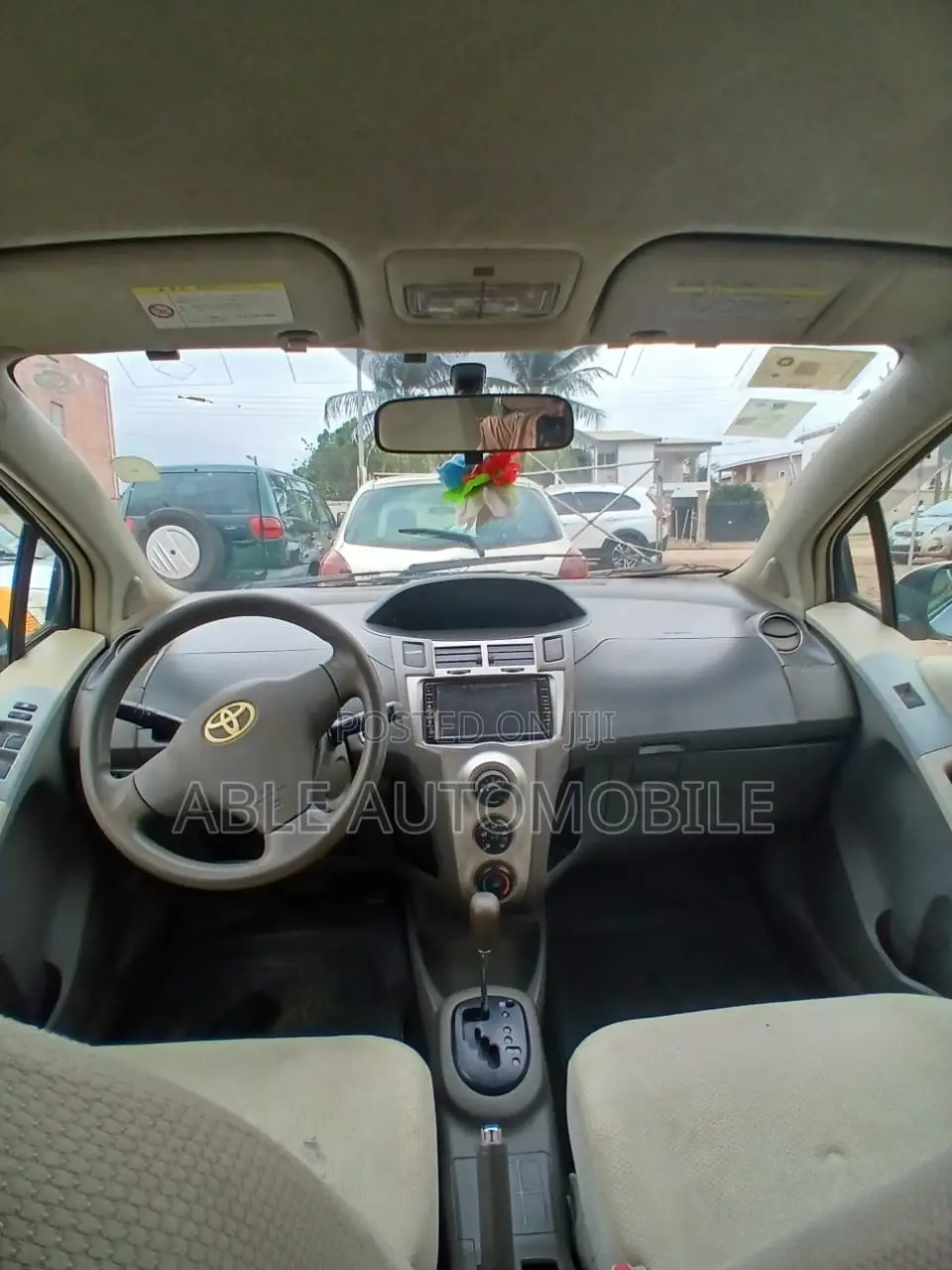 Toyota Vitz 1.0 FWD 3dr 2010 Silver