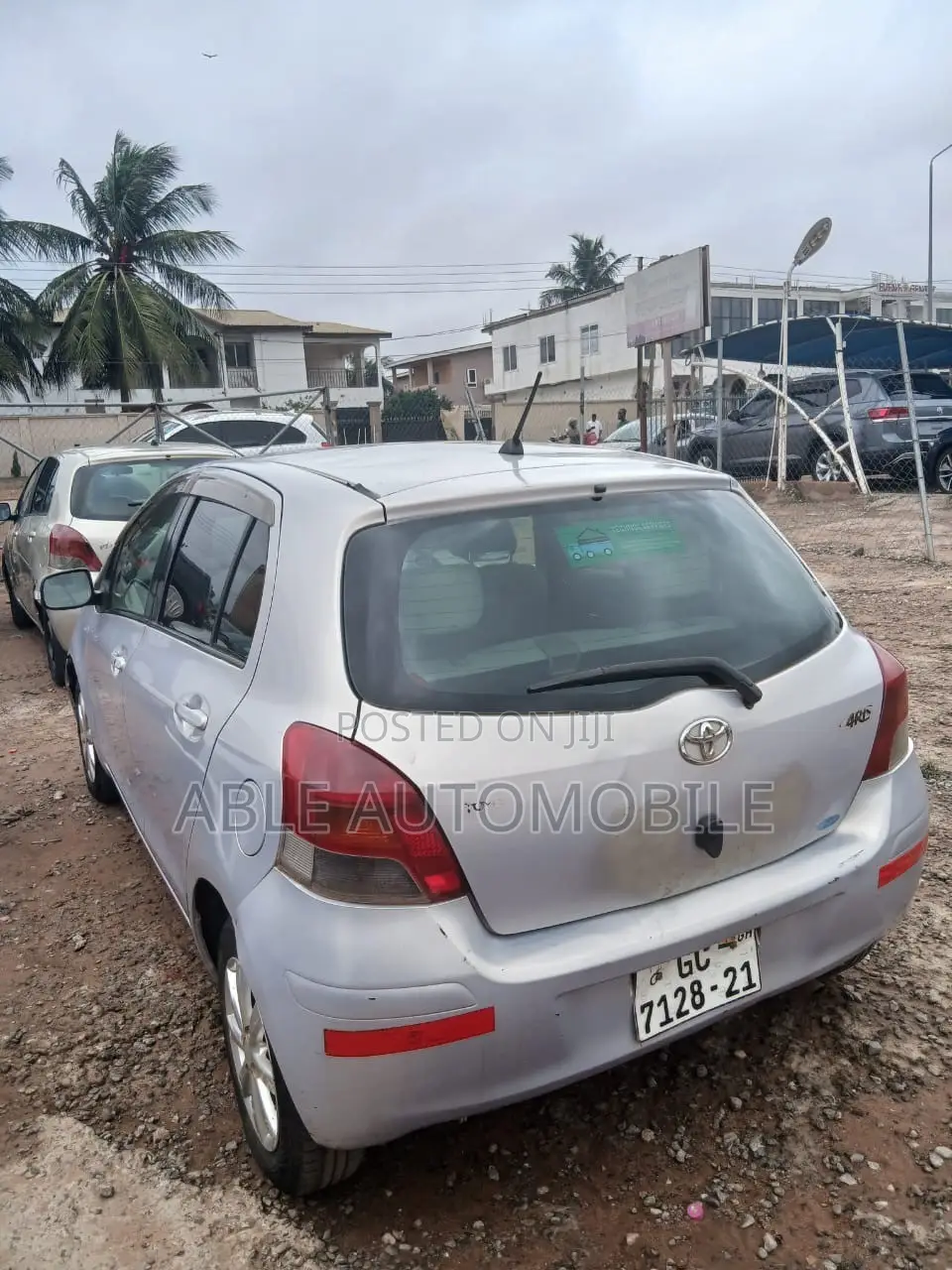 Toyota Vitz 1.0 FWD 3dr 2010 Silver