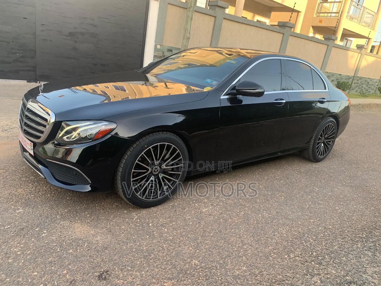 Mercedes-Benz E300 2018 Black