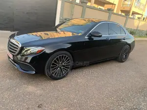 Mercedes-Benz E300 2018 Black
