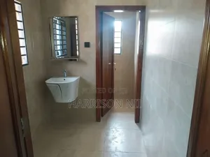 6bdrm House in Asylumdown, Trust Towers Area for rent