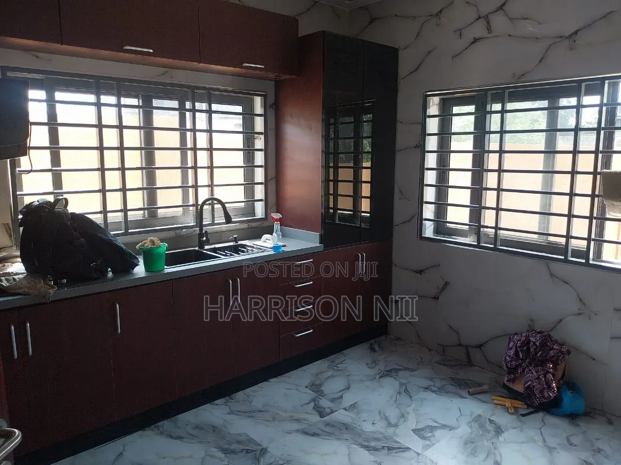 6bdrm House in Asylumdown, Trust Towers Area for rent