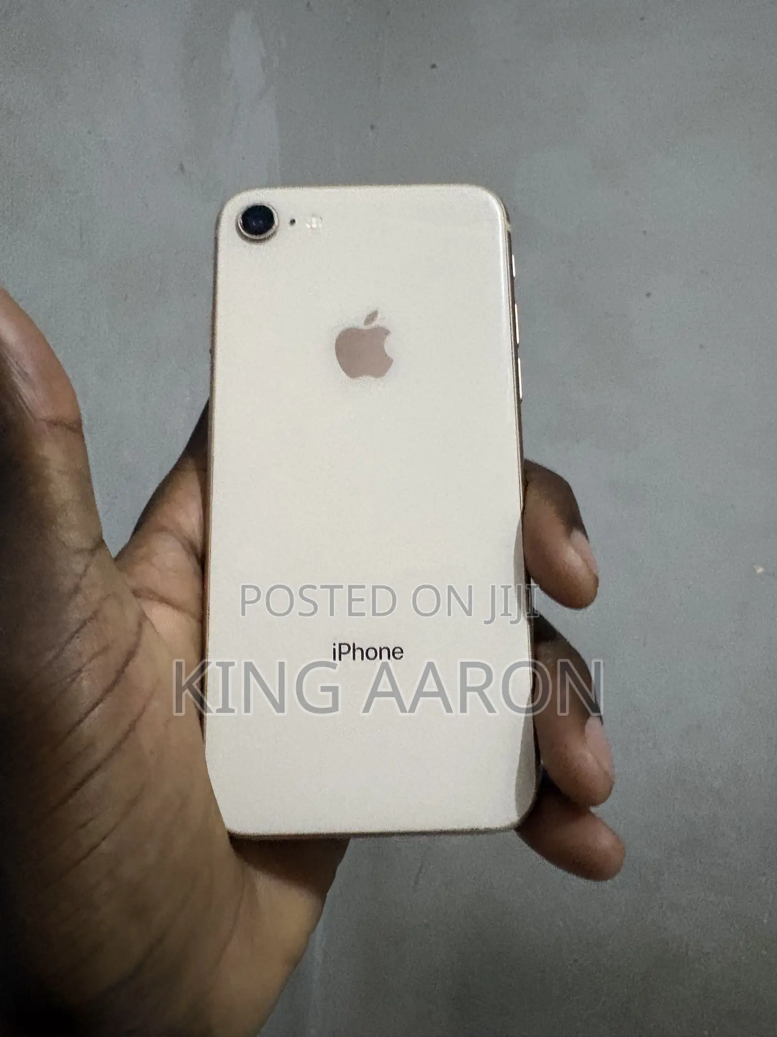 Apple iPhone 8 64 GB Gold