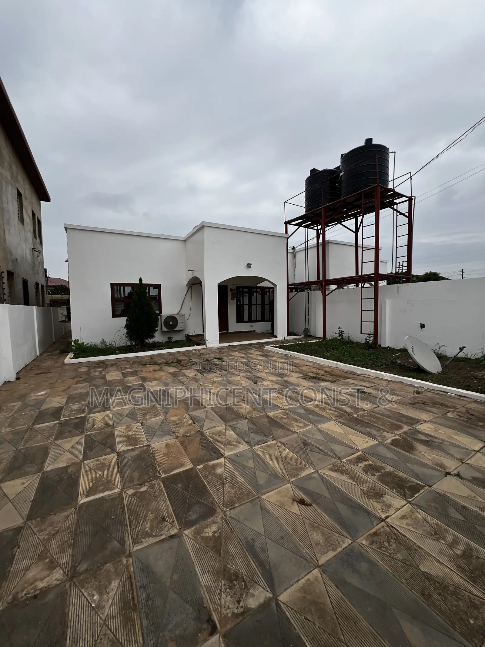 3bdrm House in Lakeside Estate, Ashaley Botwe for sale