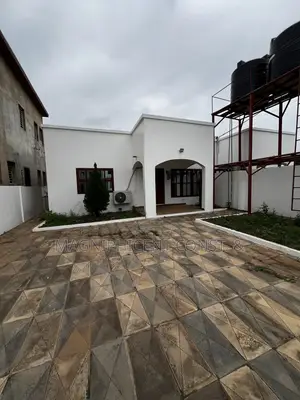 3bdrm House in Lakeside Estate, Ashaley Botwe for sale