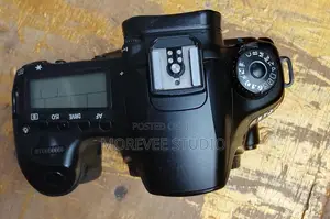 Canon 60D Slightly Use Within Charger and Memory Card