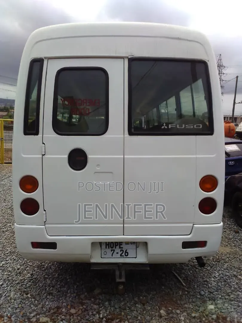 Mitsubishi Fuso Rosa 2025 White