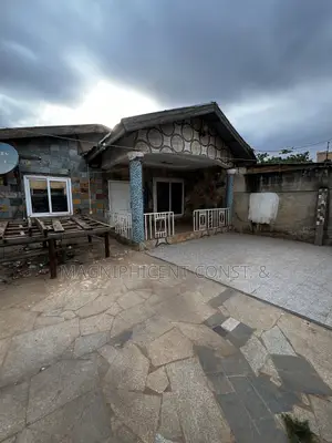 3bdrm House in Lakeside Estate, Ashaley Botwe for sale