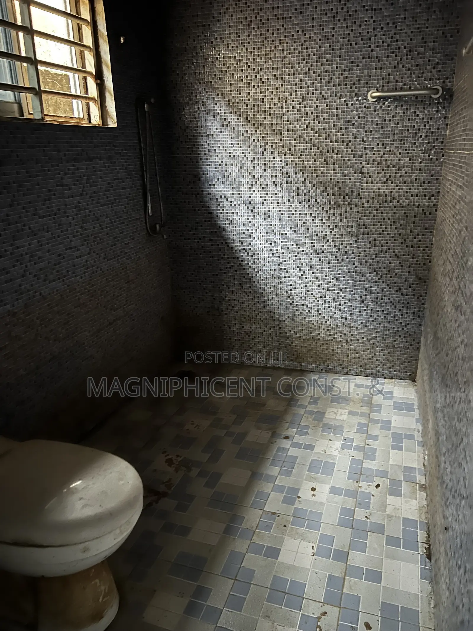 3bdrm House in Lakeside Estate, Ashaley Botwe for sale