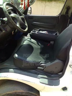 Nissan Caravan (Urvan) 2025 White