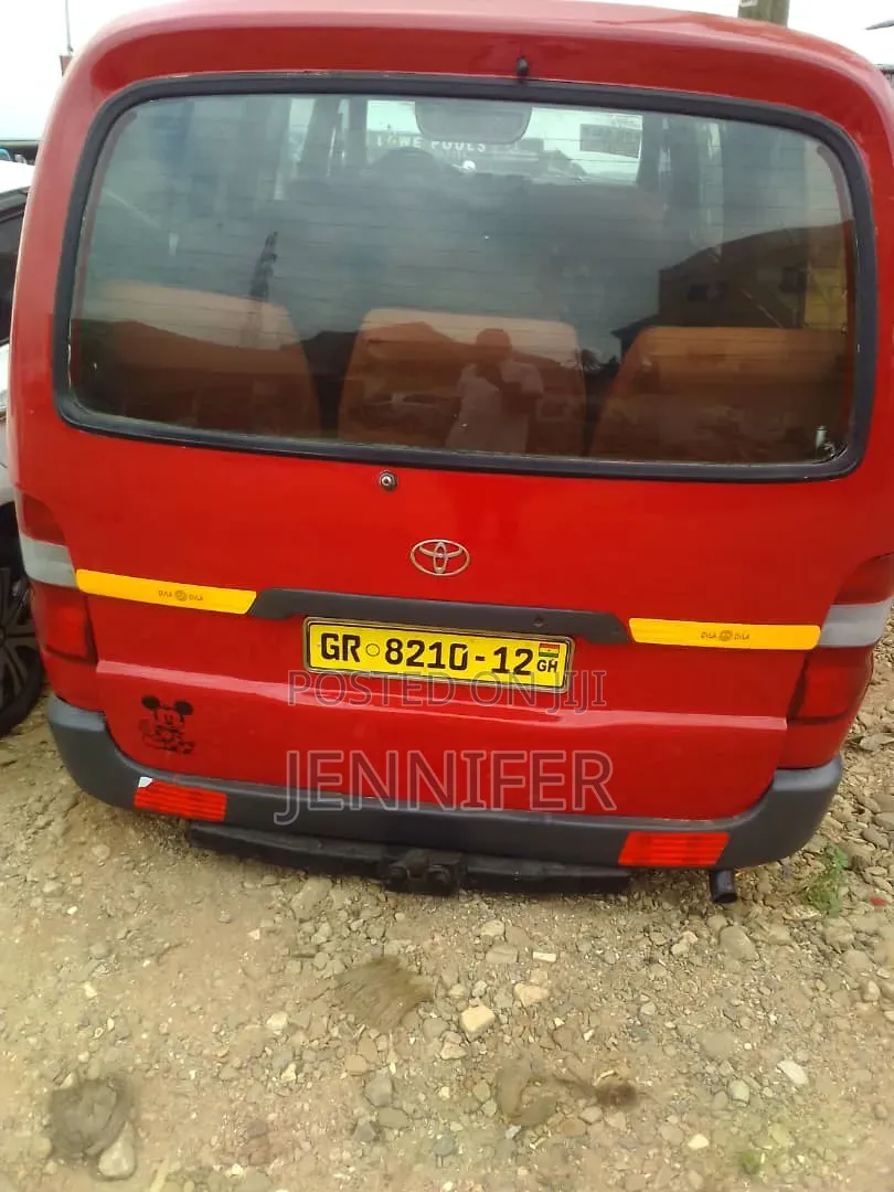 Toyota HiAce 2012 Red