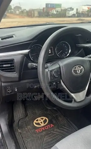 Toyota Corolla LE Eco 4dr Sedan (1.8L 4cyl CVT) 2016 Black
