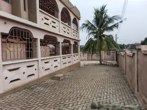 4bdrm Apartment in Buokrom Estate, Kumasi Metropolitan for rent