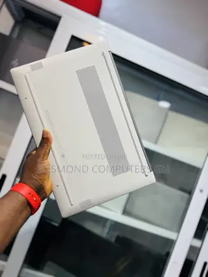 Laptop HP 250 G10 16GB Intel Core i5 SSD 512GB