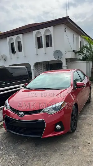 Toyota Corolla 2015 Red