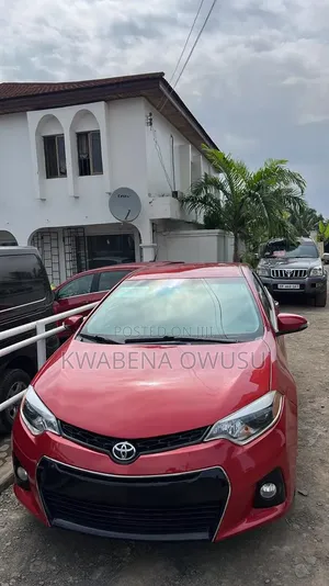 Toyota Corolla 2015 Red