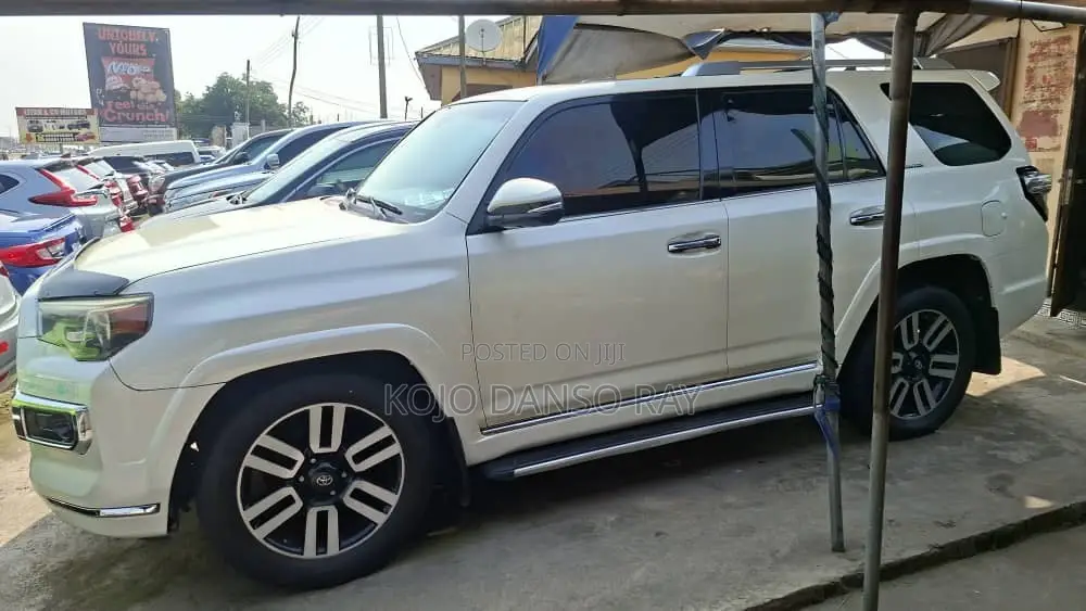 Toyota 4-Runner TRD Pro 4dr 4x4 (4.0L 6cyl 5A) 2016 Off white