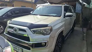 Toyota 4-Runner TRD Pro 4dr 4x4 (4.0L 6cyl 5A) 2016 Off white