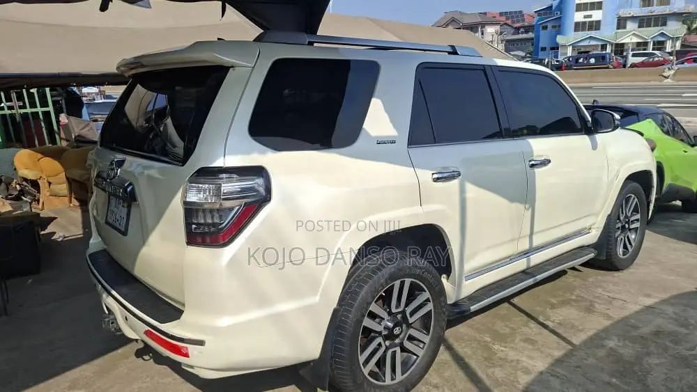 Toyota 4-Runner TRD Pro 4dr 4x4 (4.0L 6cyl 5A) 2016 Off white