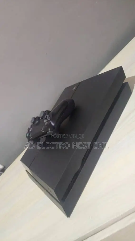 Ps4 Standard 1TB Jailbreak With 10 Games Installed Plus Controller