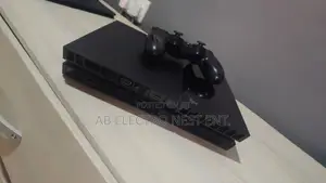 Ps4 Standard 1TB Jailbreak With 10 Games Installed Plus Controller
